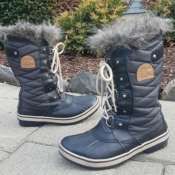Sorel Shoes - Sorel tofino boots